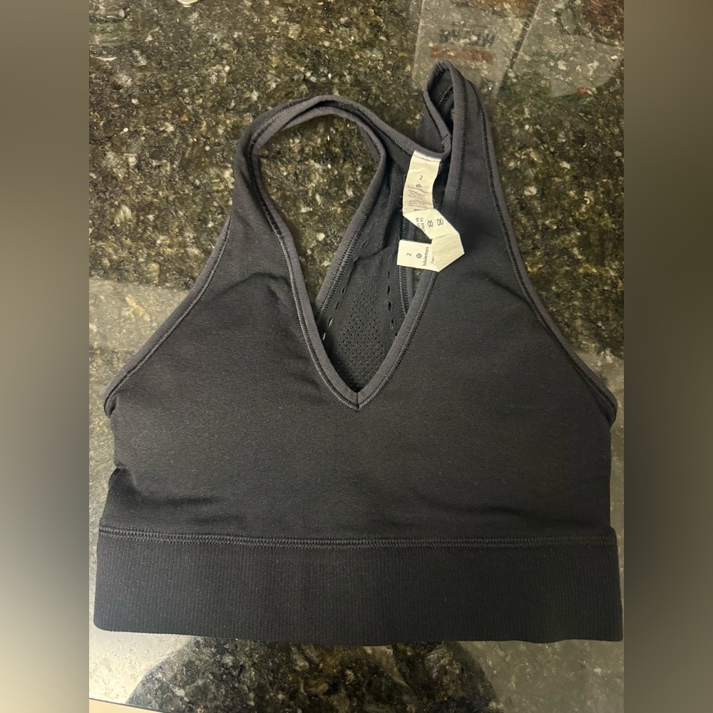 Lululemon Reveal Zen Sports Bra